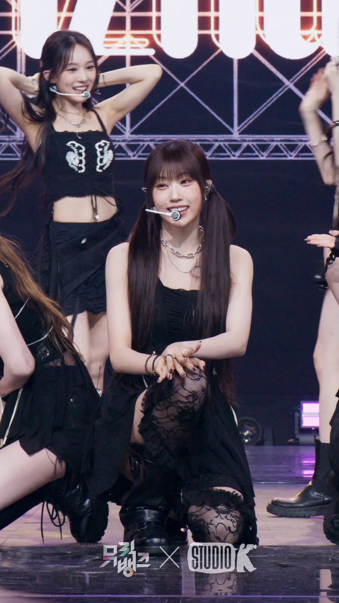 图片[2]-20250418 izna 女团饭拍秀[7部合集 1.46G]-饭拍吧