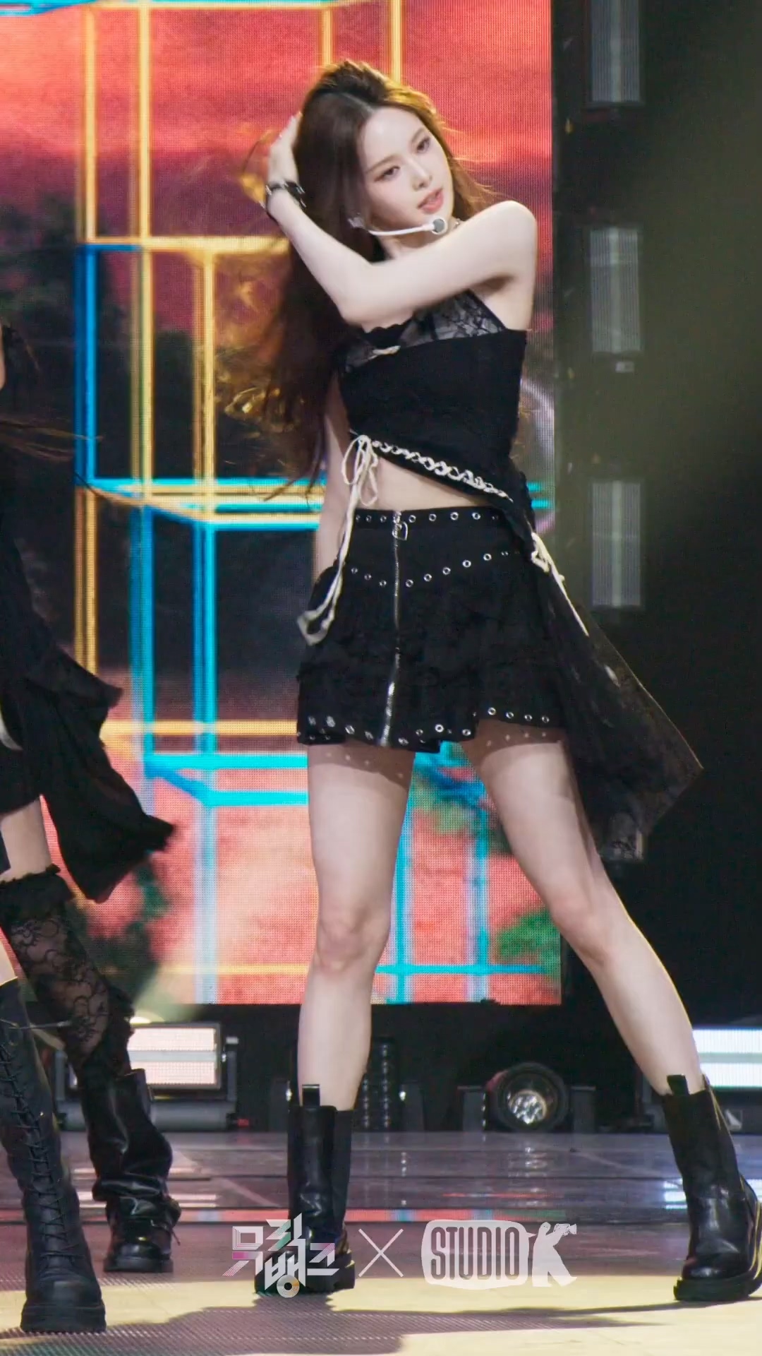 20250418 izna 女团饭拍秀[7部合集 1.46G]-饭拍吧