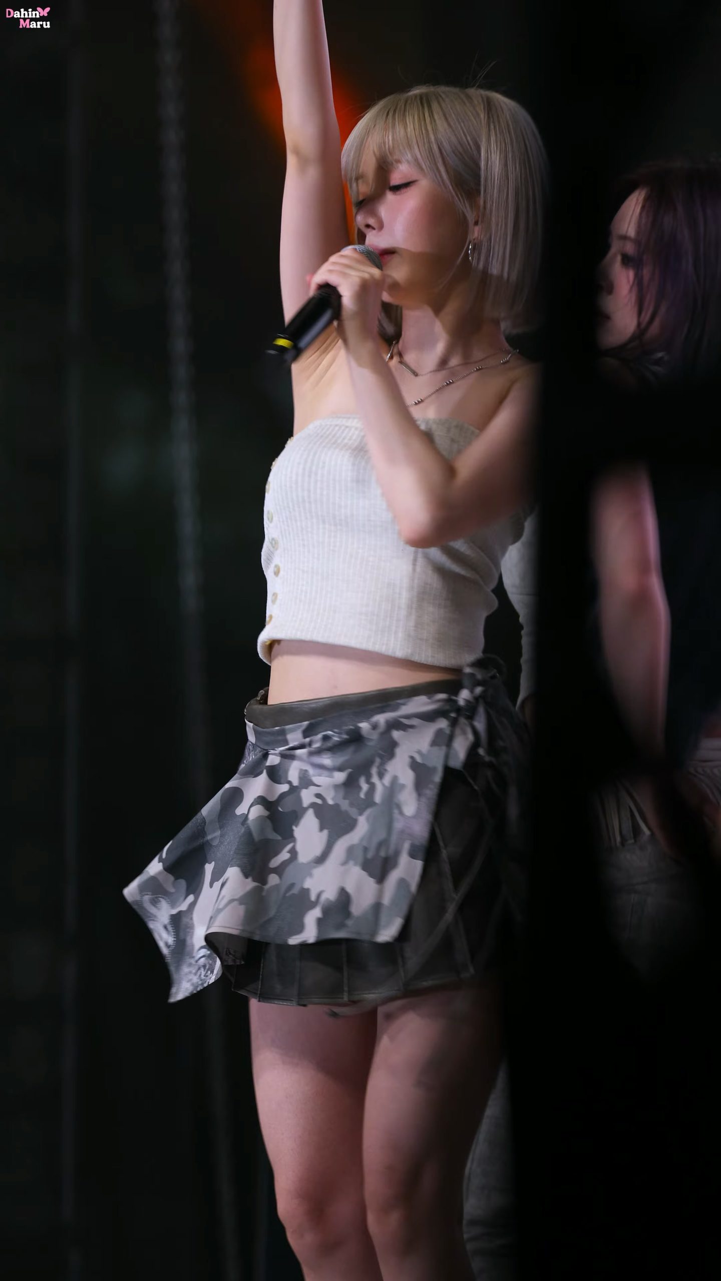 20250528 VIVIZ 女团饭拍秀[4部合集 952M]-饭拍吧