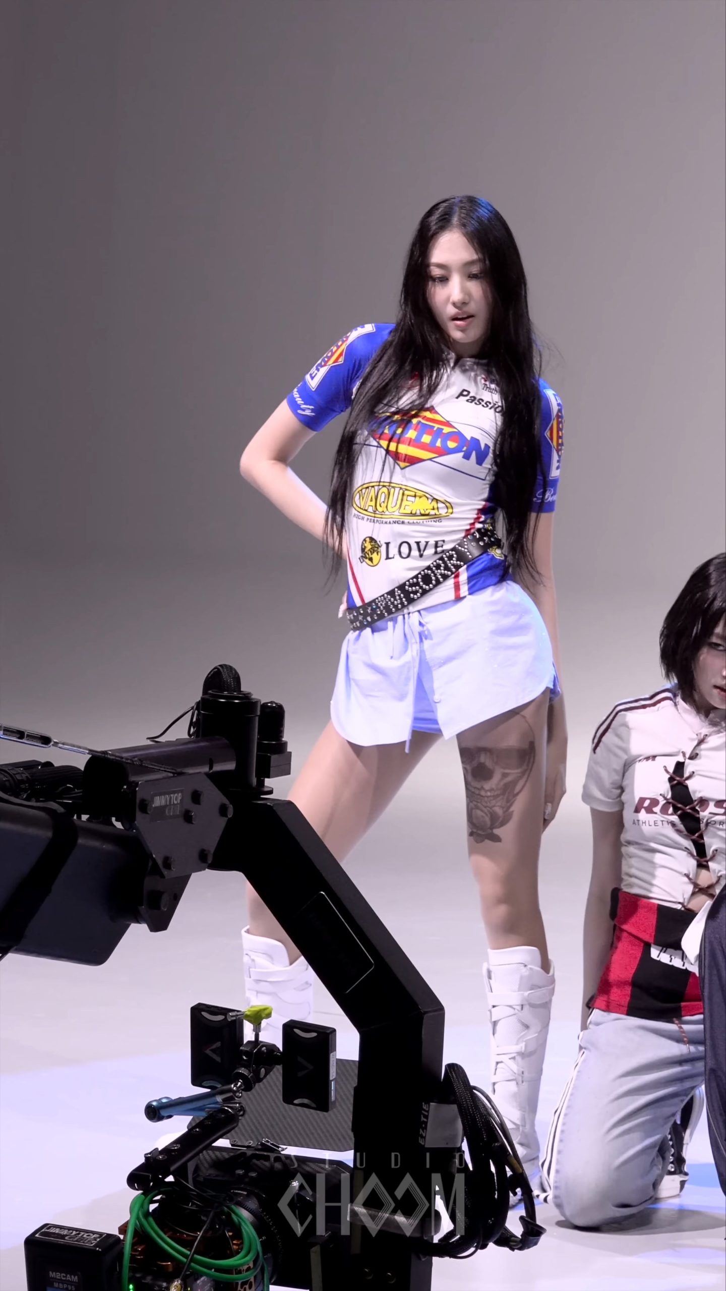 20250502 MEOVV 女团饭拍秀[8部合集 2.84G]-饭拍吧