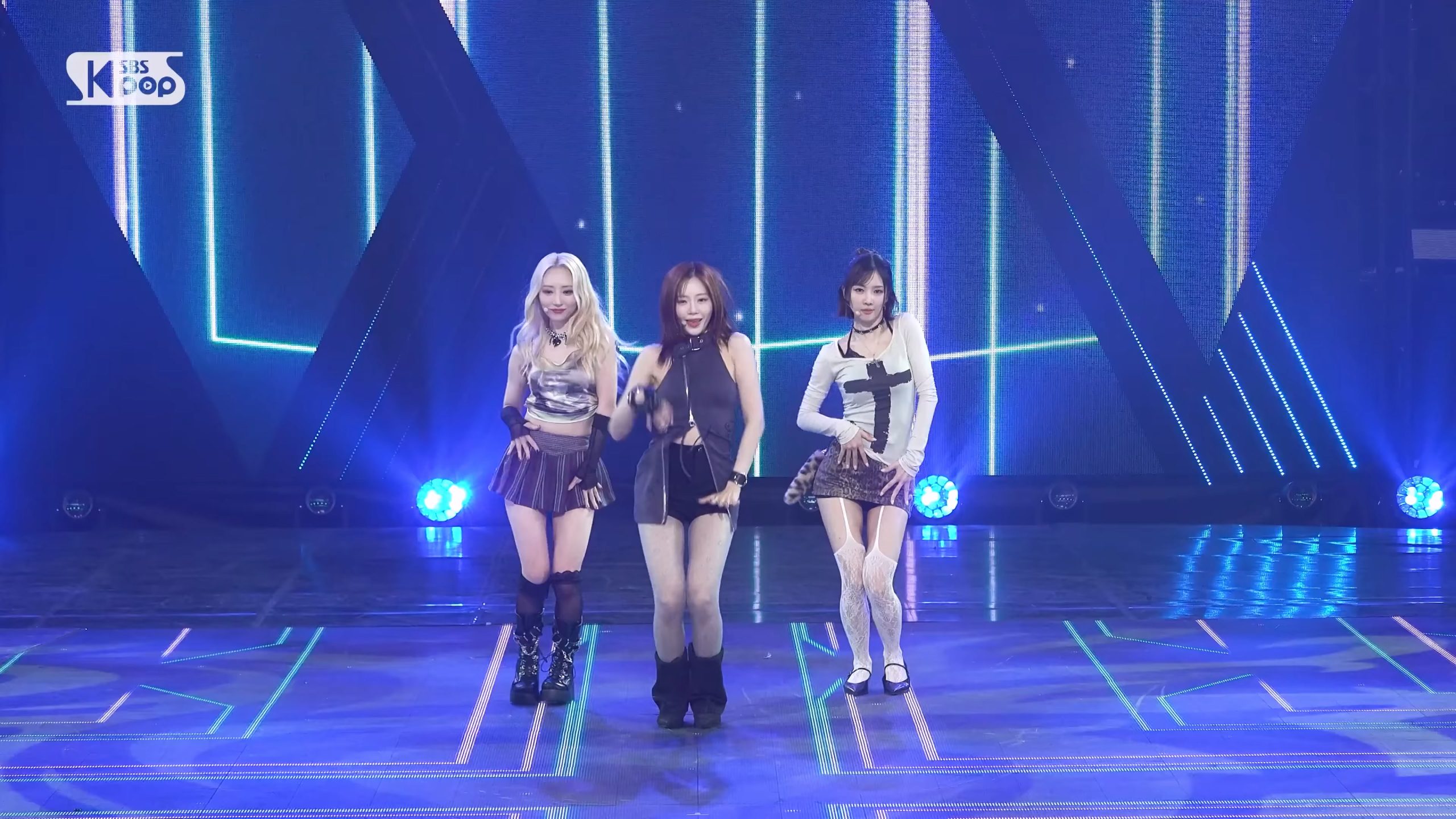 20250601 UAU 女团饭拍秀[4部合集 1.29G]-饭拍吧