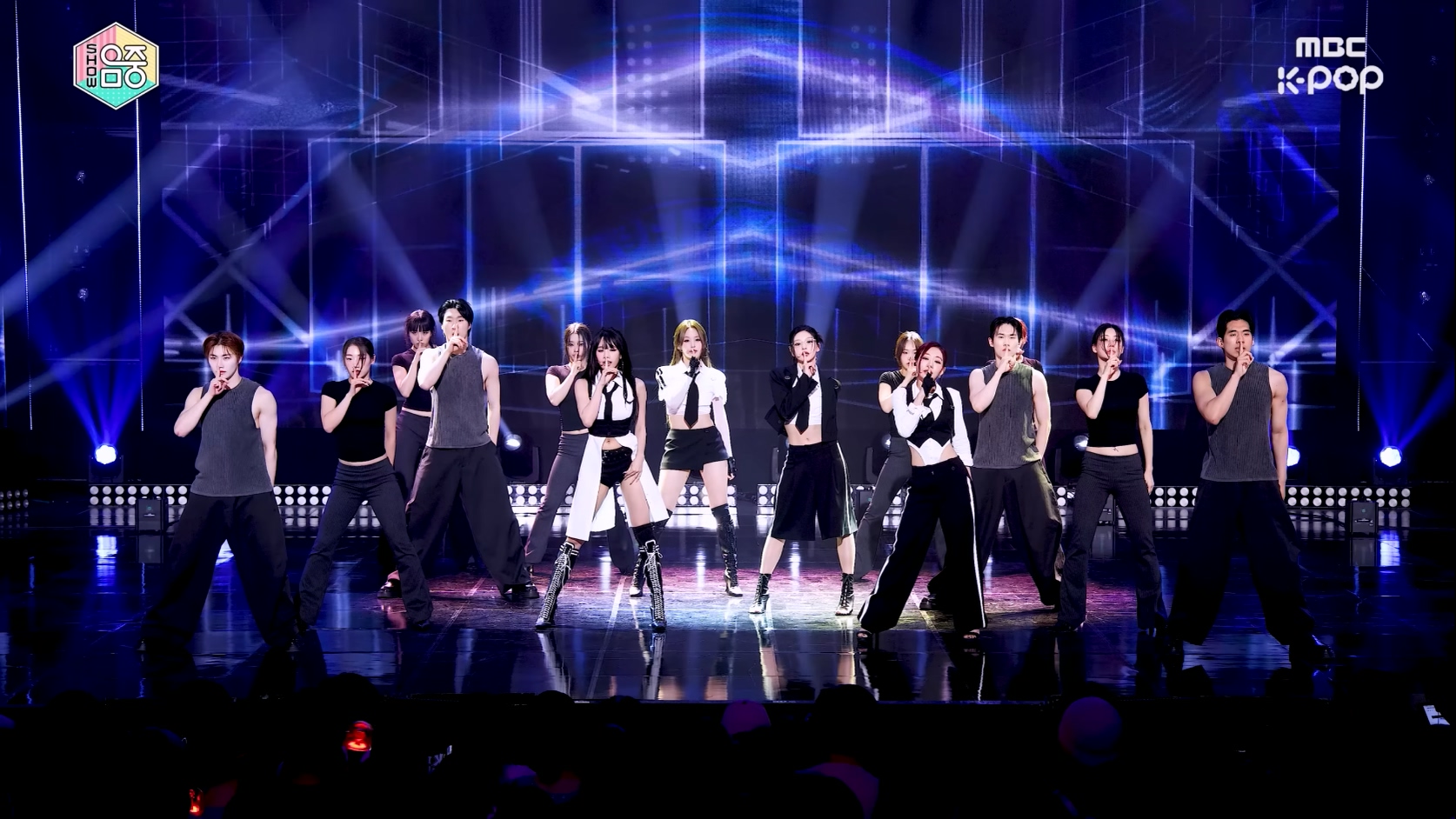 20250621 KISS OF LIFE 女团饭拍秀[2部合集 867M]-饭拍吧