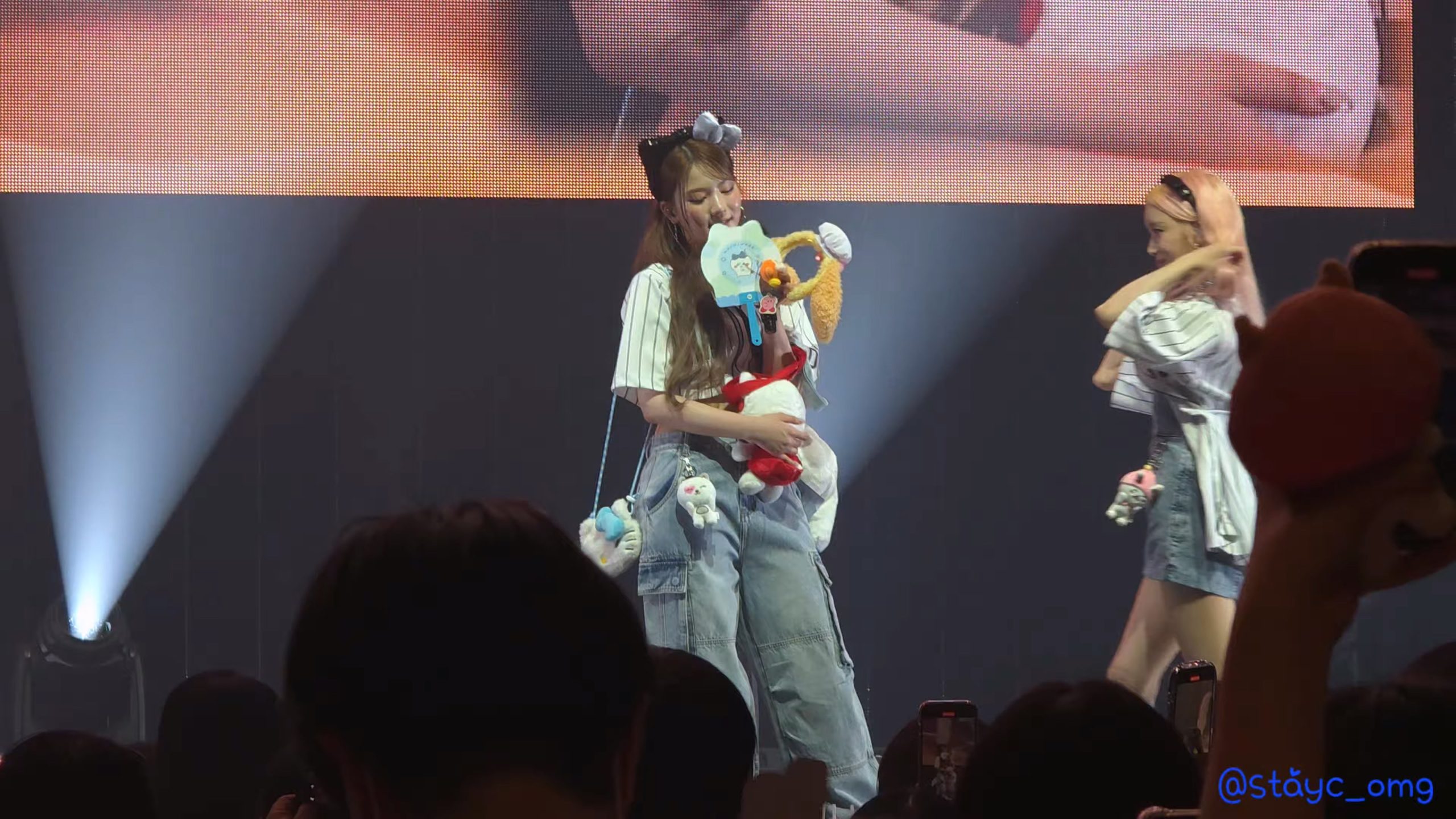 20250607 STAYC 女团饭拍秀[3部合集 2.46G]-饭拍吧