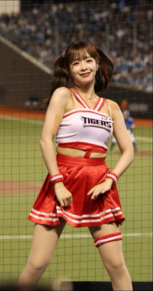 20250617 啦啦队 女团饭拍秀[56部合集 11.8G]-饭拍吧