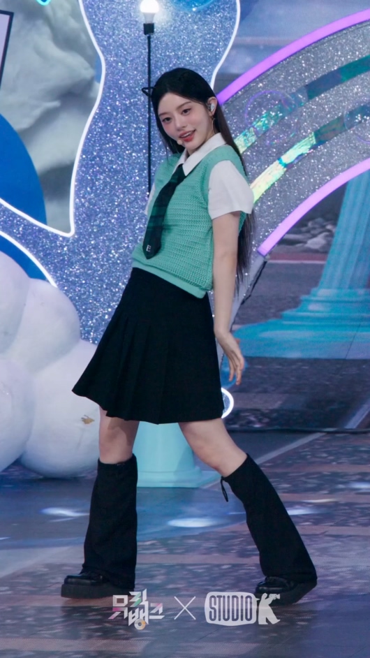 20250620 ILLIT 女团饭拍秀[17部合集 6.25G]-饭拍吧