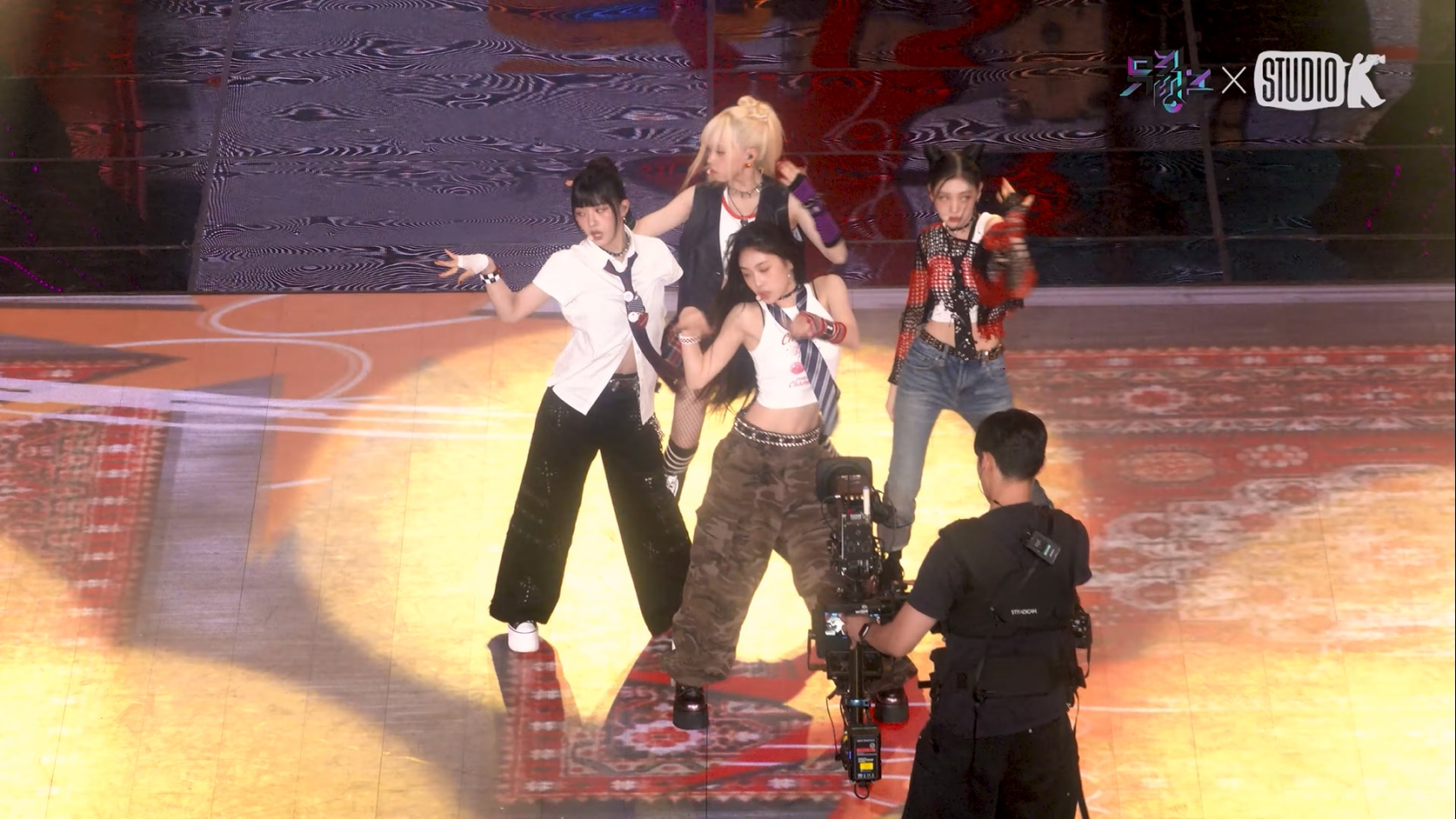 20250711 Baby DONT Cry 女团饭拍秀[1部合集 468M]-饭拍吧