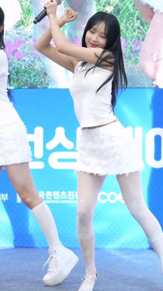 20250720 RESCENE 女团饭拍秀[14部合集 5.94G]-饭拍吧