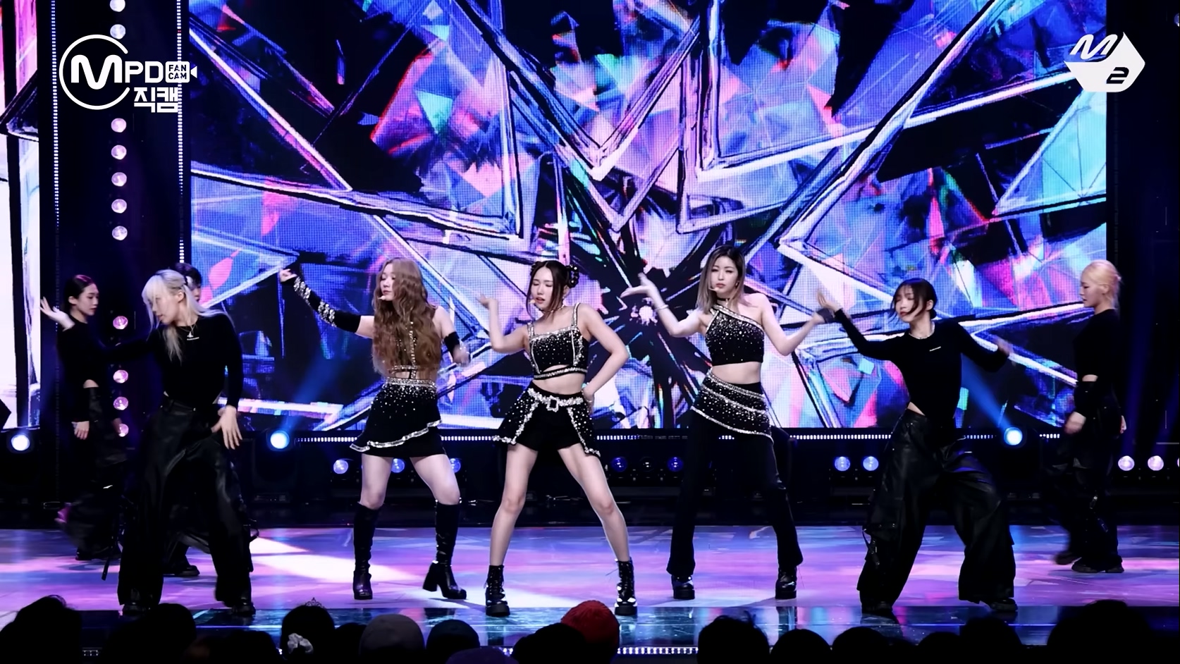 20250626 IS SUE 女团饭拍秀[1部合集 420M]-饭拍吧