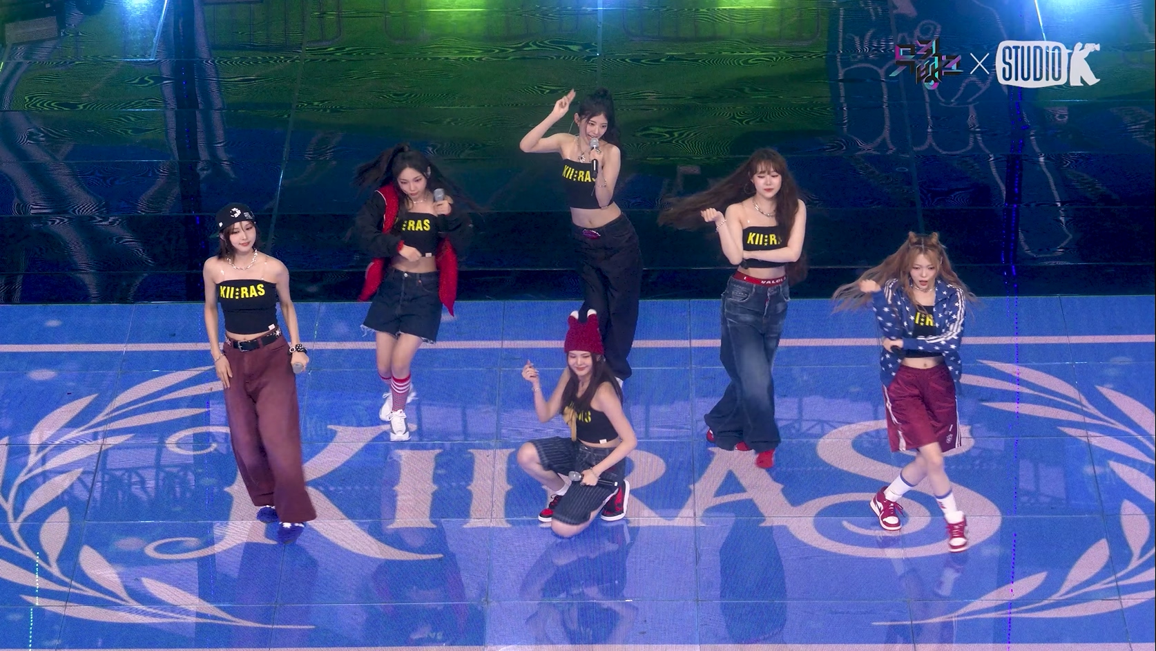 20250627 KIIRAS 女团饭拍秀[1部合集 640M]-饭拍吧