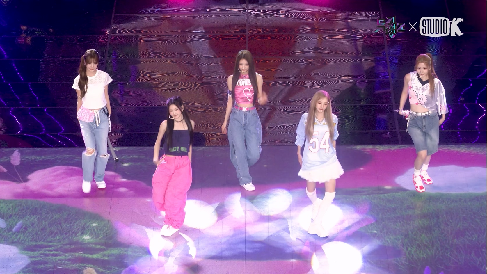 20250711 HITGS 女团饭拍秀[1部合集 611M]-饭拍吧