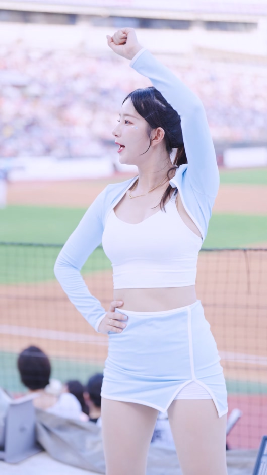 20250818 啦啦队 女团饭拍秀[39部合集 12G]-饭拍吧