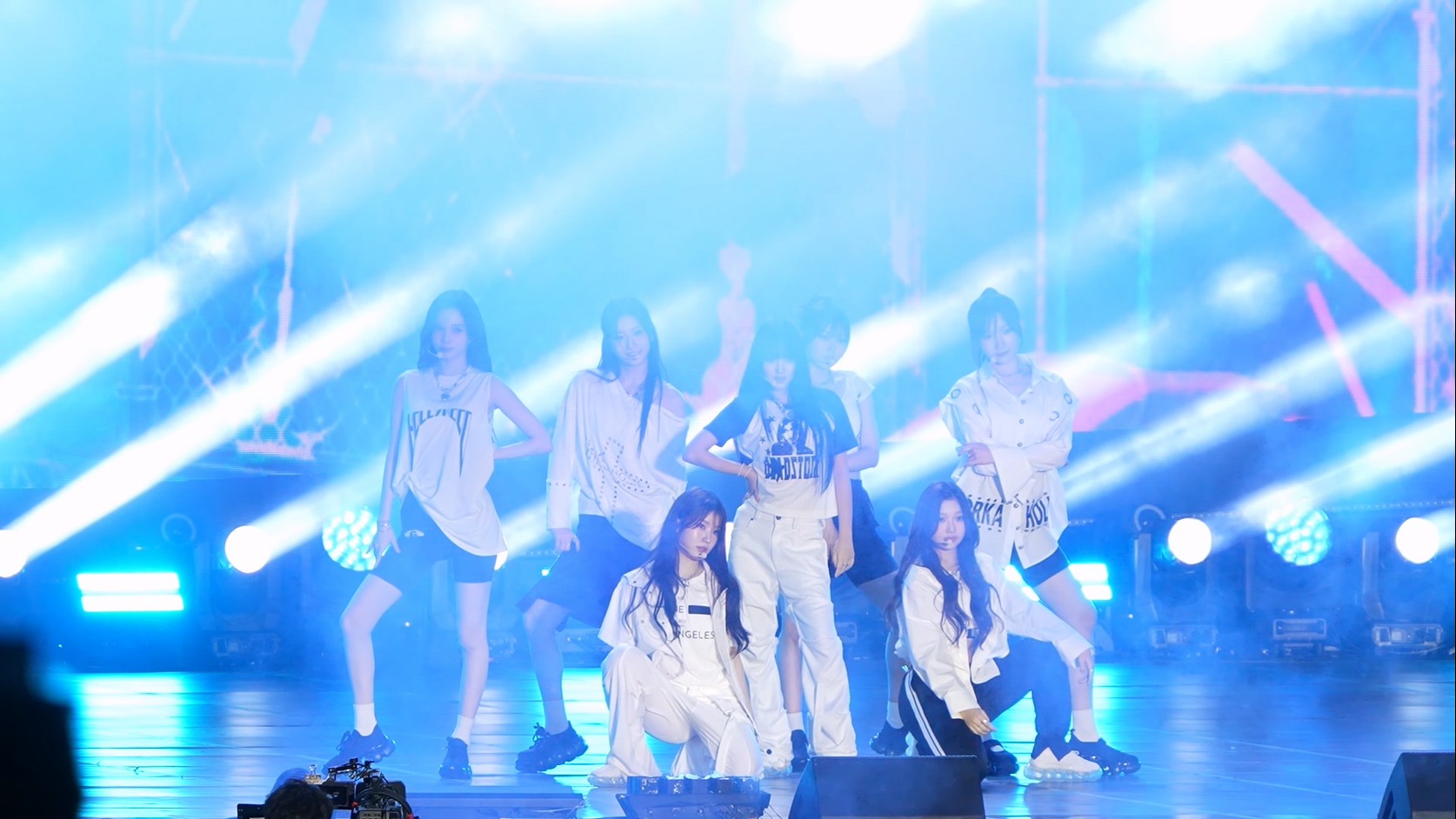 20250804 USPEER 女团饭拍秀[3部合集 1.37G]-饭拍吧