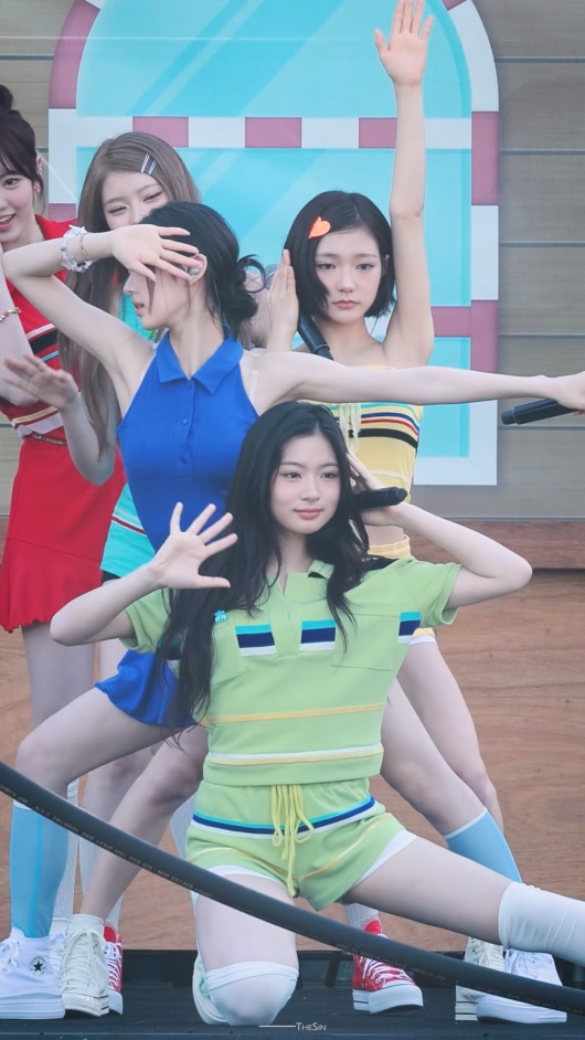 20250815 KiiiKiii 女团饭拍秀[11部合集 7.05G]-饭拍吧