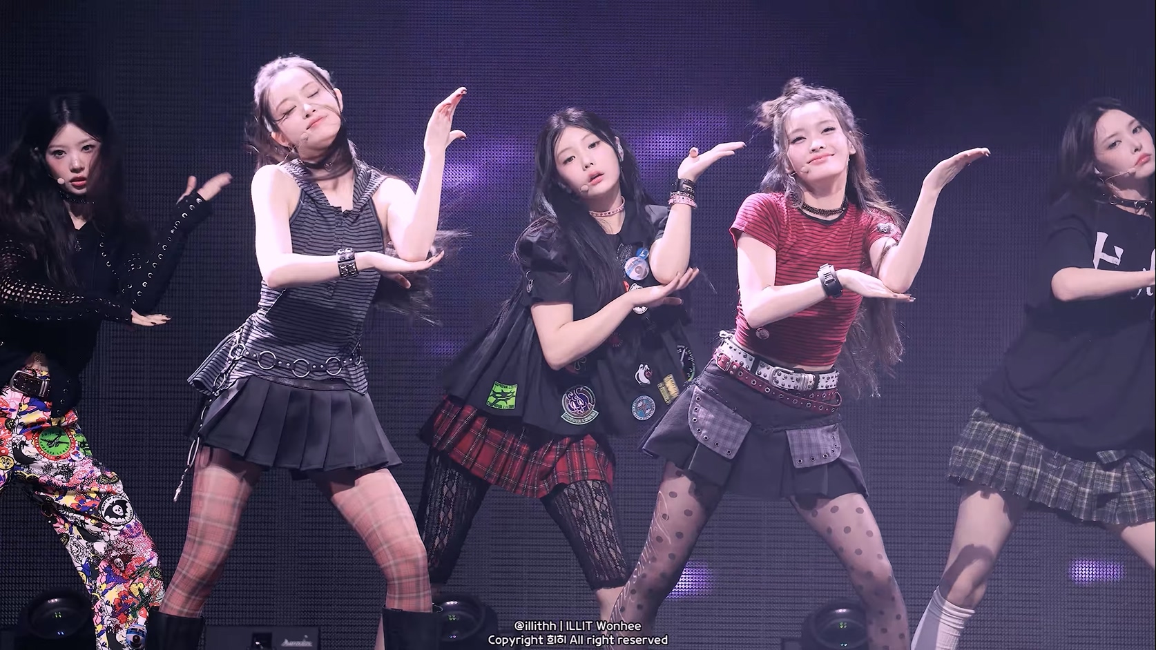 20250821 ILLIT 女团饭拍秀[5部合集 3.09G]-饭拍吧