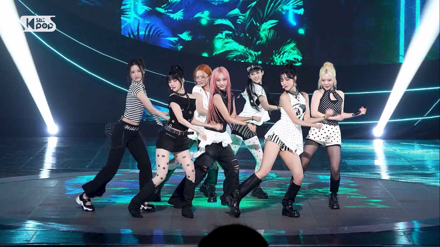 20250810 ICHILLIN 女团饭拍秀[8部合集 3.18G]-饭拍吧