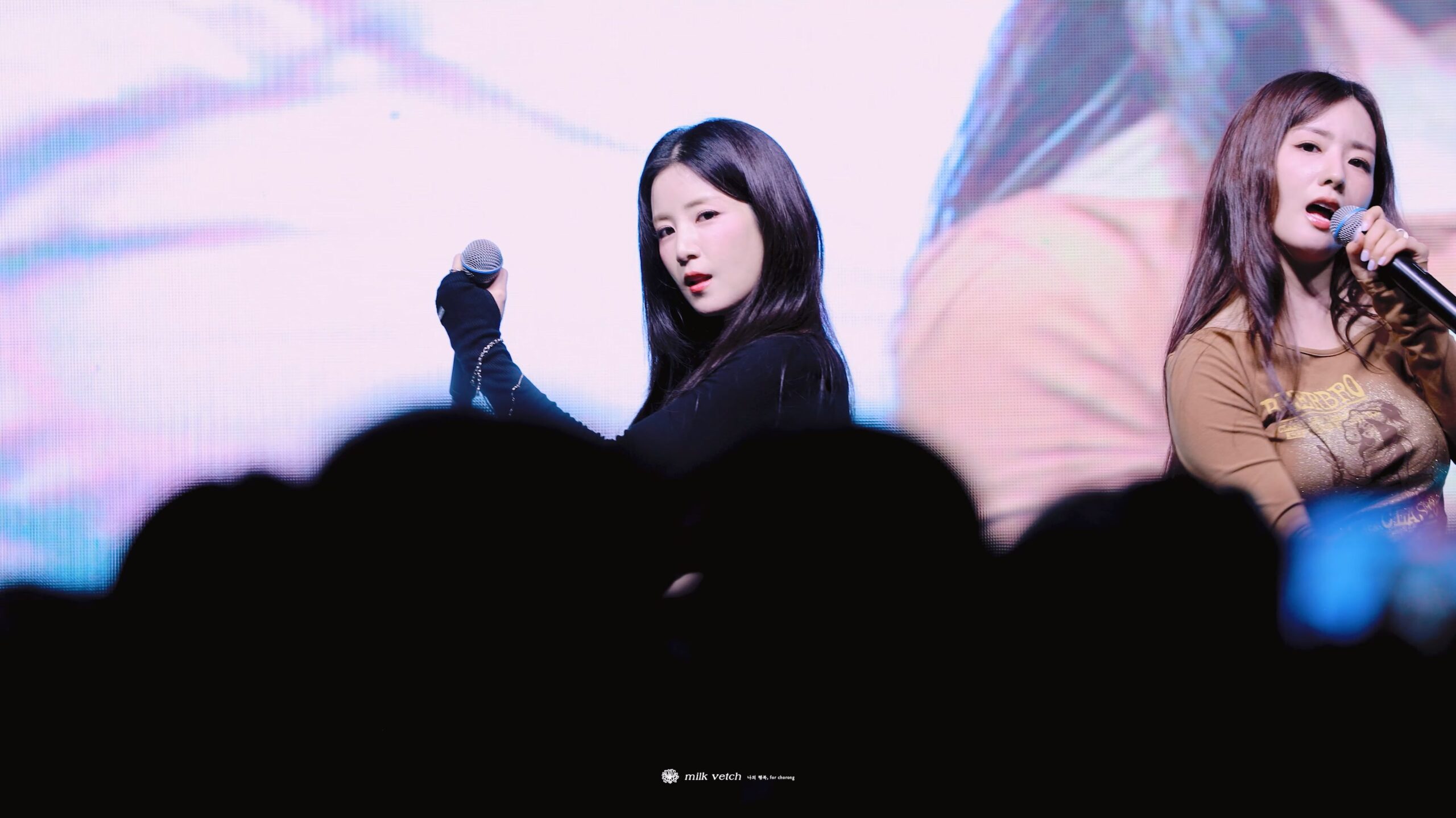 20250923 Apink 女团饭拍秀[4部合集 2.76G]-饭拍吧