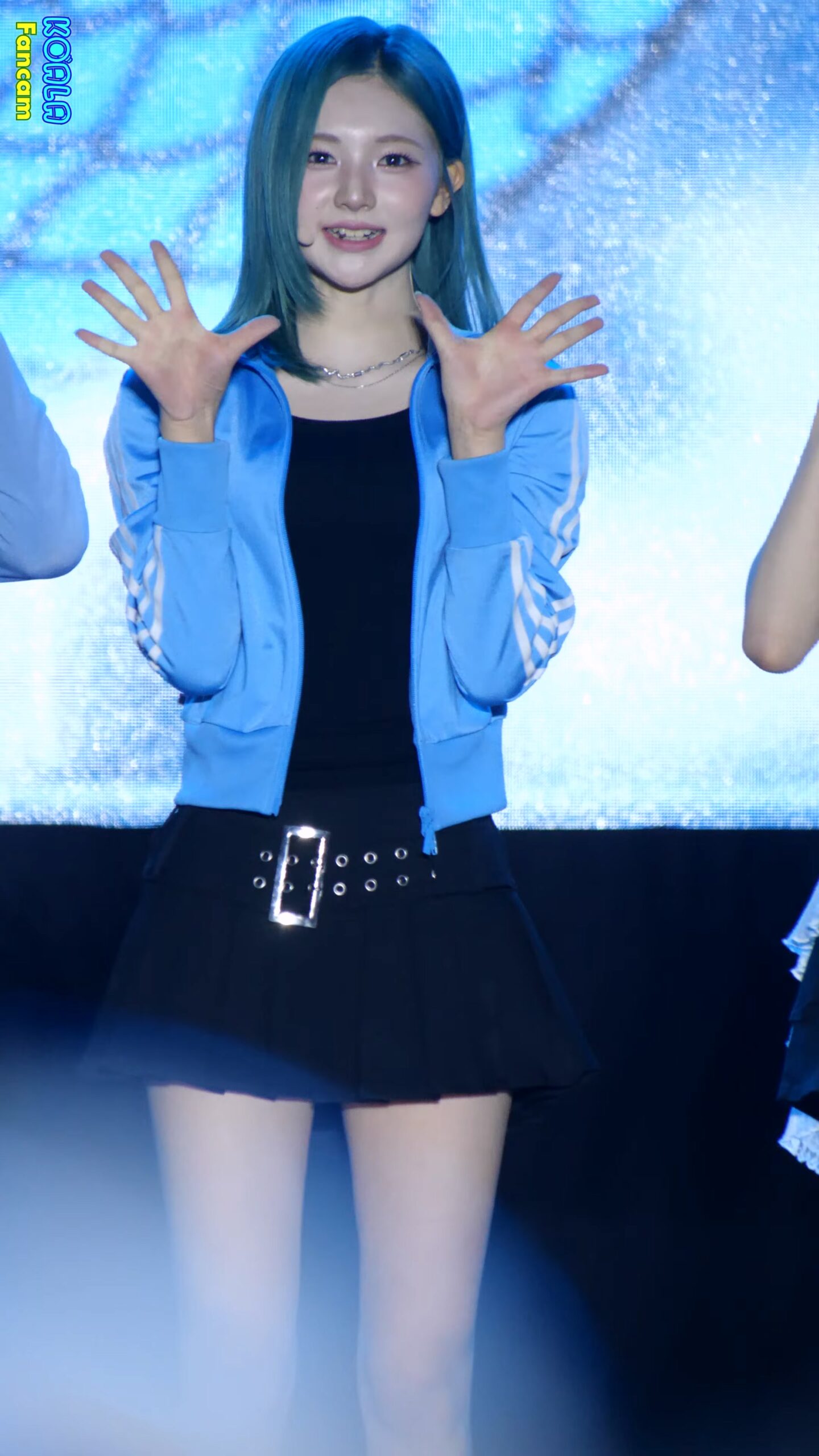 20251002 tripleS 女团饭拍秀[12部合集 7.33G]-饭拍吧