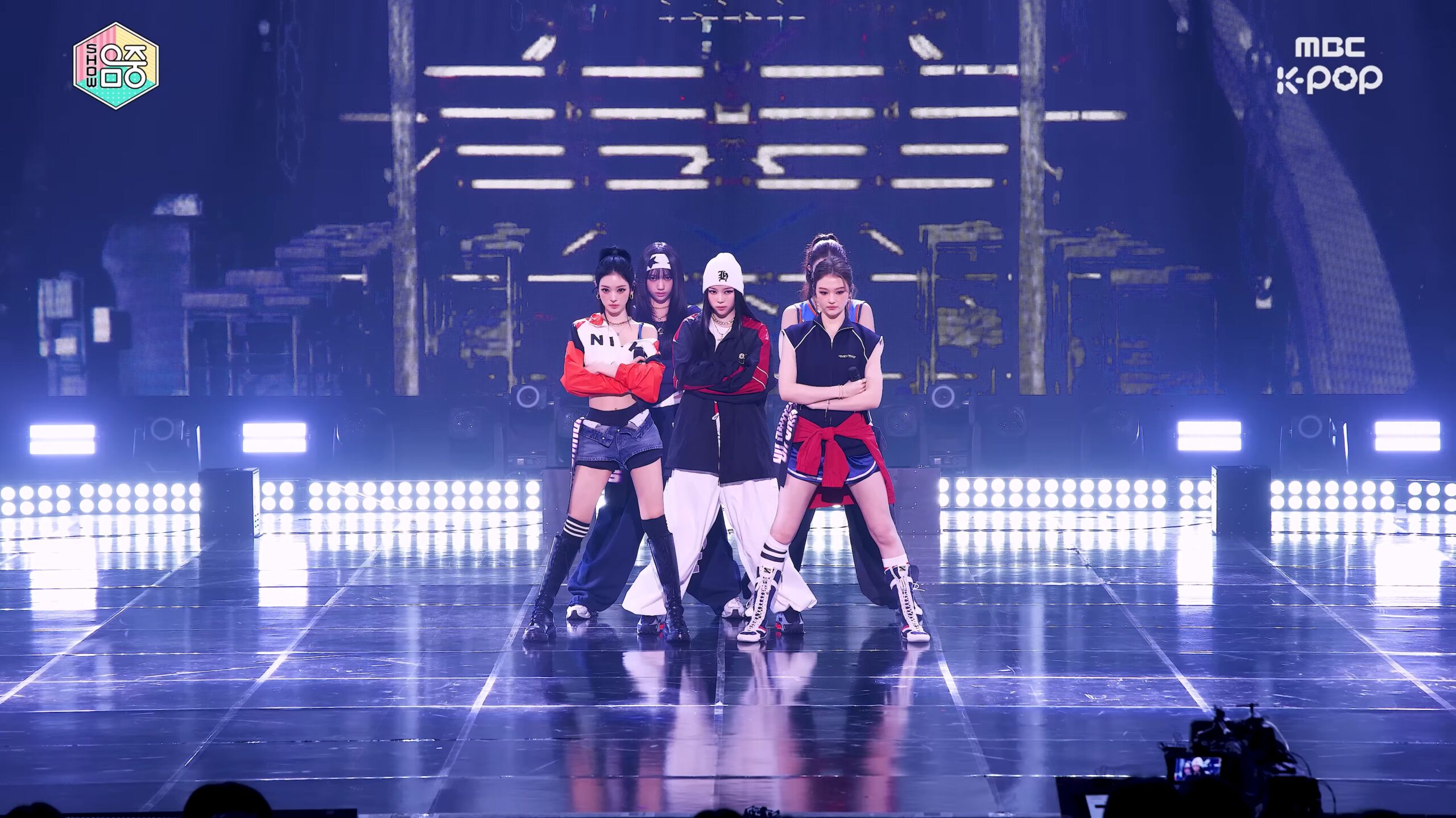 20251101 MEOVV 女团饭拍秀[2部合集 763M]-饭拍吧