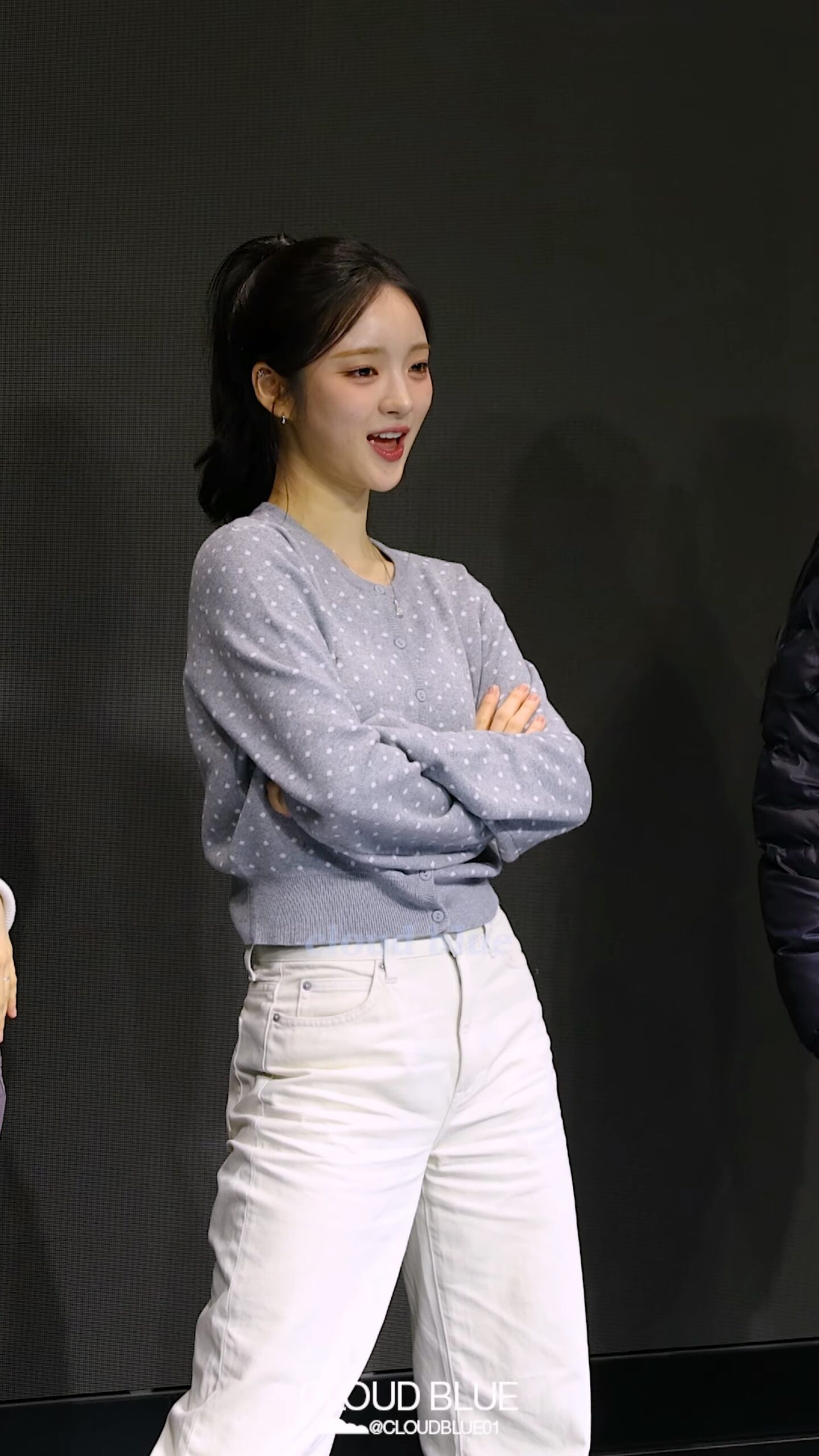 251114 ICHILLIN 女团饭拍秀[7部合集 4.38G]-饭拍吧