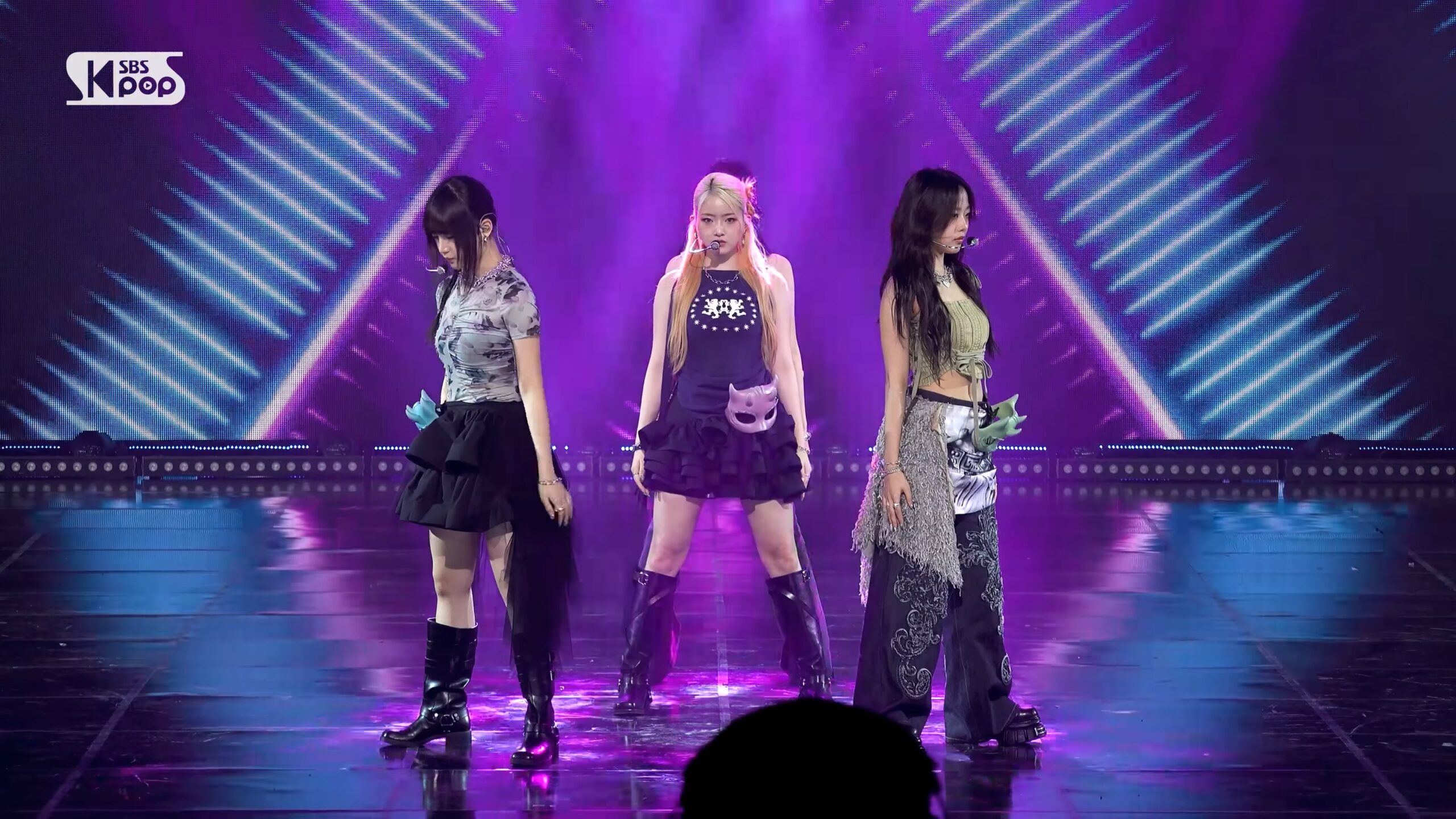 251109 VVUP 女团饭拍秀[1部合集 356M]-饭拍吧