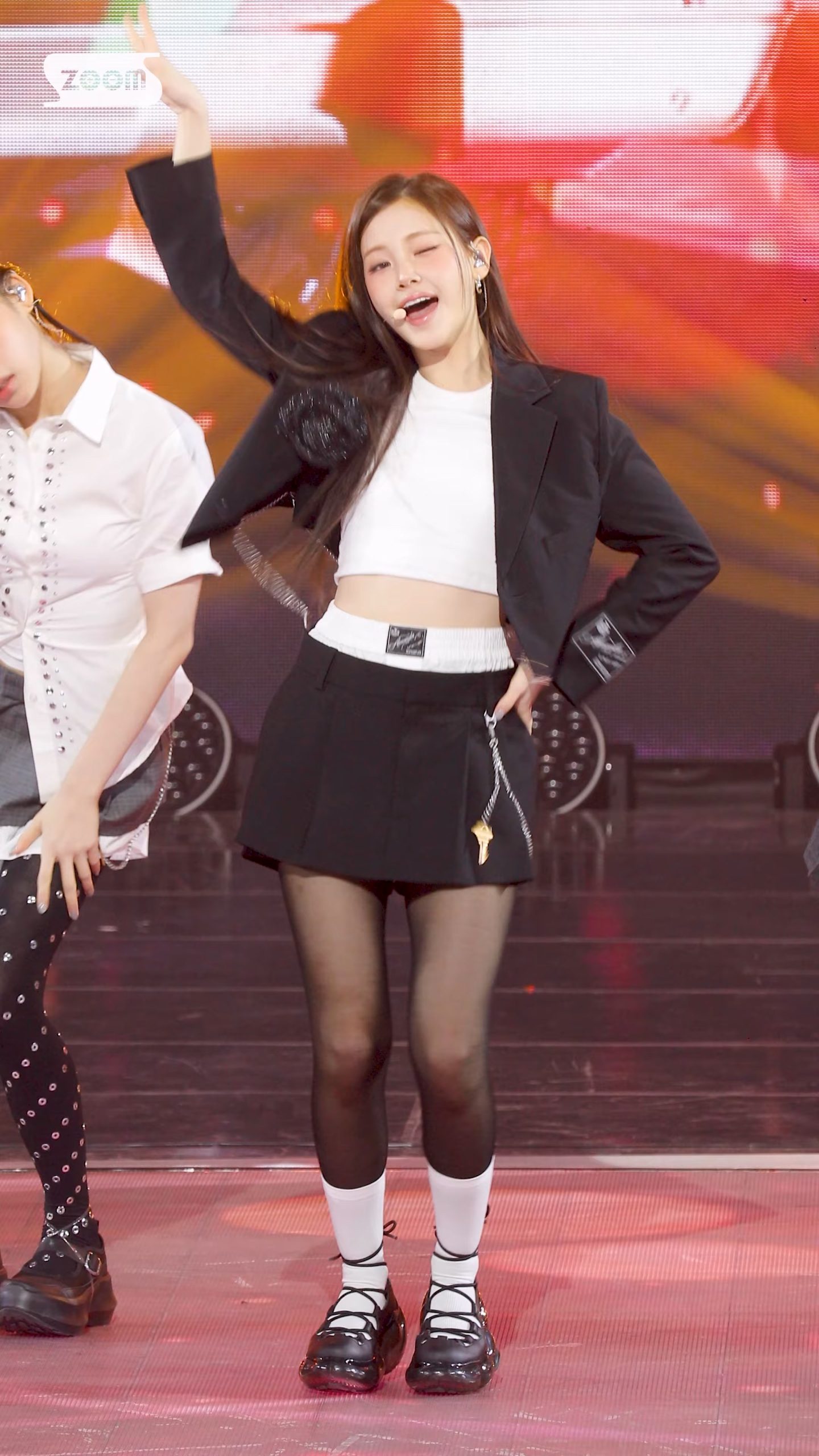 251130 Baby DONT Cry 女团饭拍秀[6部合集 2.89G]-饭拍吧