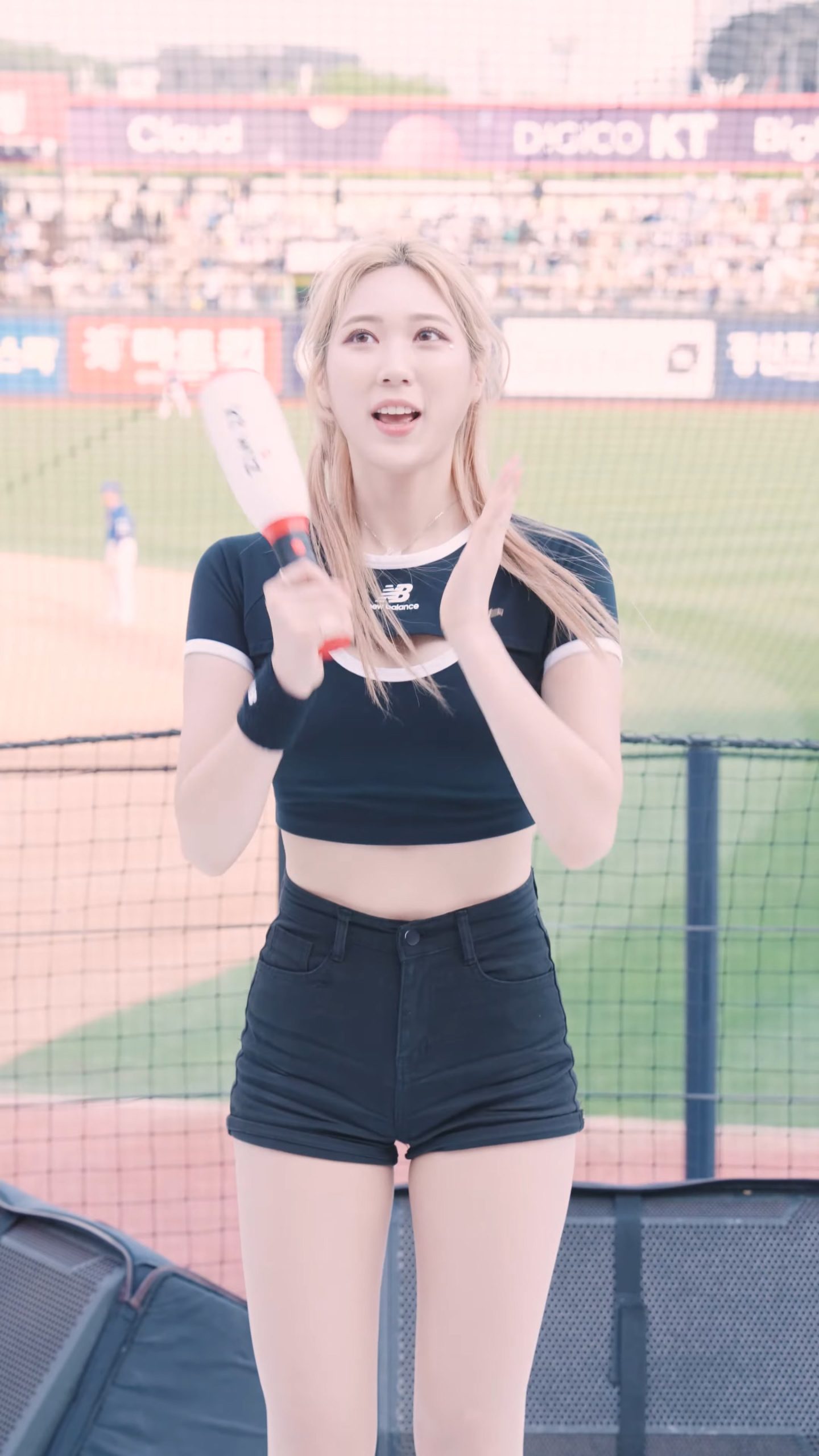 图片[2]-251125 啦啦队 女团饭拍秀[13部合集 4.3G]-饭拍吧