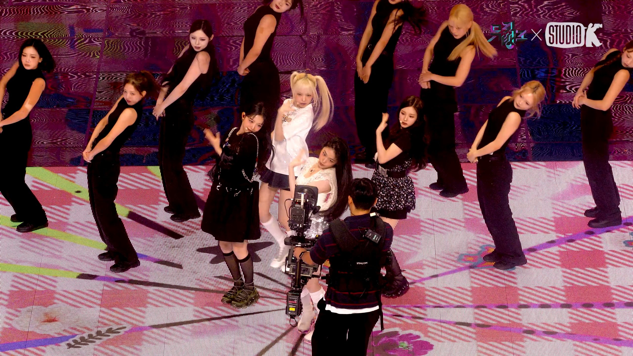 251205 Baby DONT Cry 女团饭拍秀[1部合集 1.91G]-饭拍吧