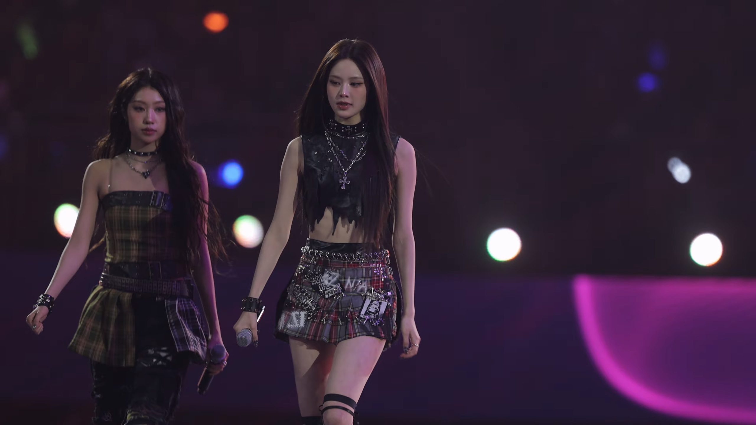 251225 izna 女团饭拍秀[14部合集 6.41G]-饭拍吧