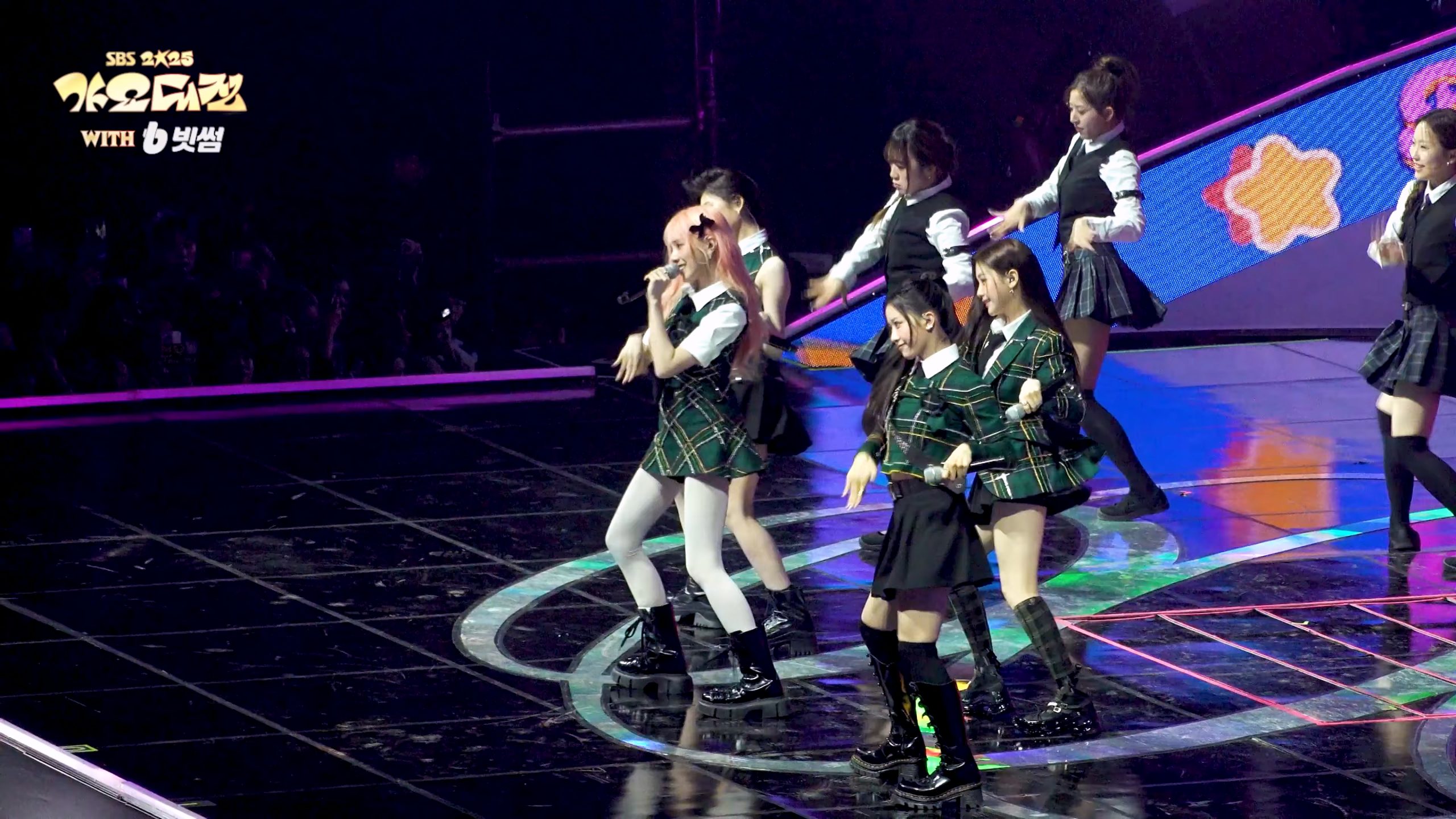 251225 Baby DONT Cry 女团饭拍秀[7部合集 1.94G]-饭拍吧