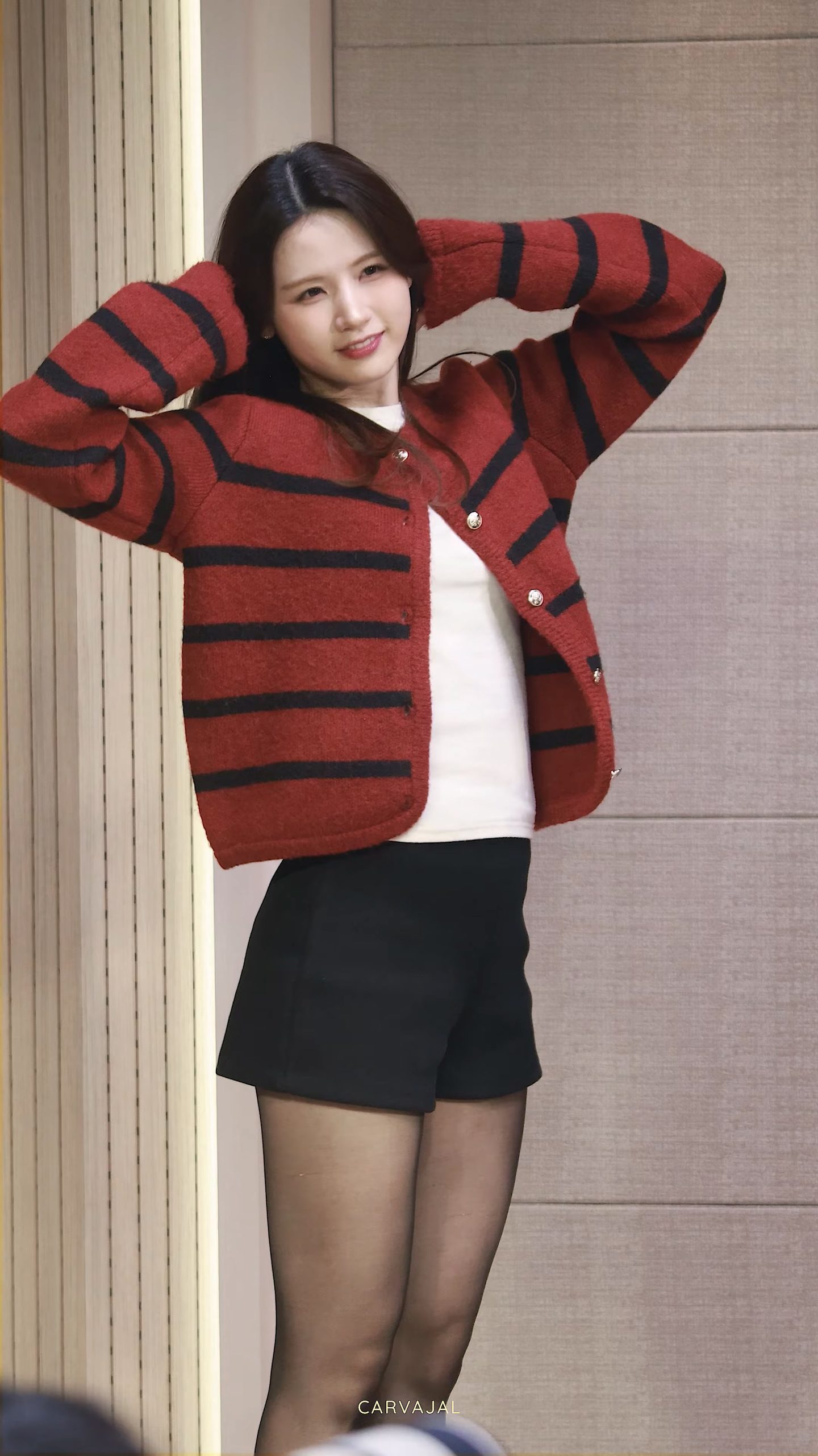 251212 ICHILLIN 女团饭拍秀[5部合集 2.26G]-饭拍吧